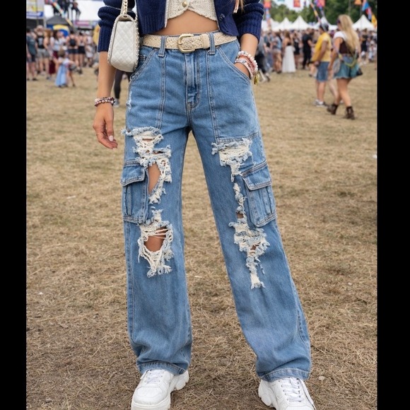 Aphrodite Distressed Cargo Jeans Womens 25 Medium Wash Shredded Straight Leg - Picture 1 of 8